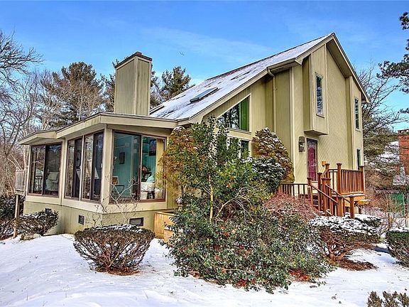 3rd image of 41 Riverview Dr