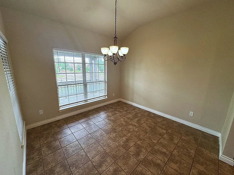 18601 Cola Dr — Photo 4