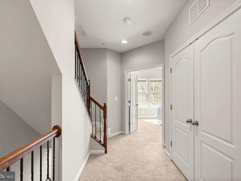 517 Overlook Park Dr #47 — Photo 15