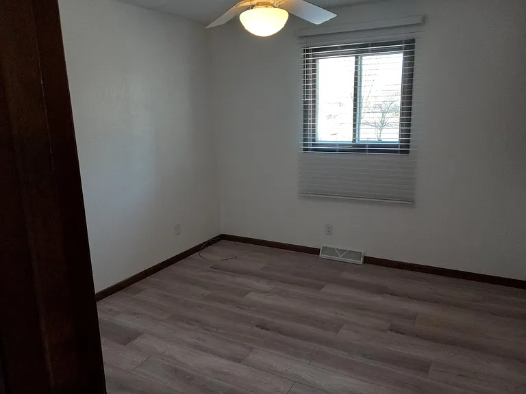 1799 Glenwood Ct — Photo 11