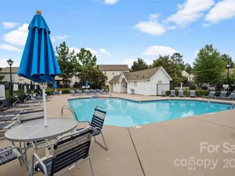 12148 Honor Guard Ave — Photo 21