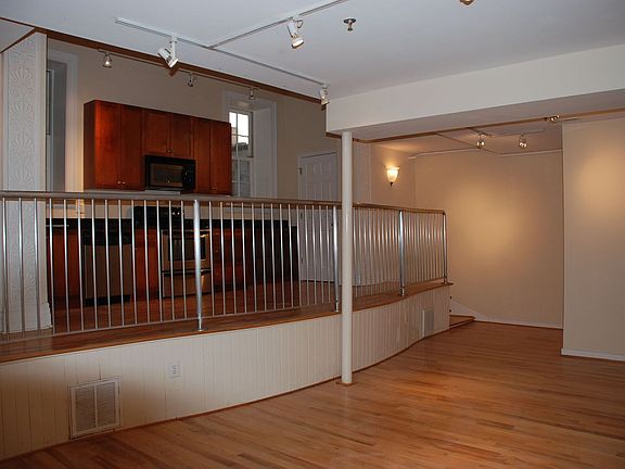 5th image of 219 N 19th St #U12