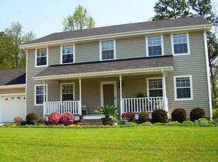 8004 Woodstone Dr, Hixson, TN 37343