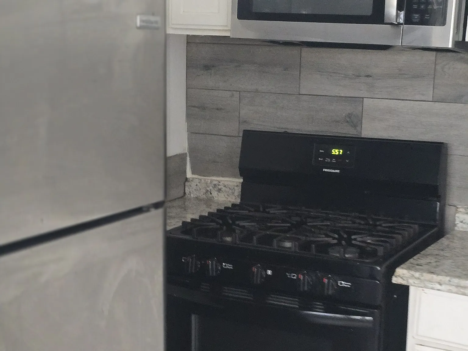 4 bed, 900 sqft, $1,150 — Photo 3