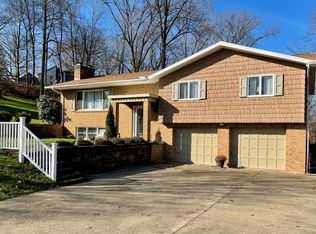 5071 Cliffrock Dr, Zanesville, OH 43701