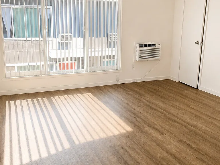 2885 Joseph Ave #10 — Photo 10