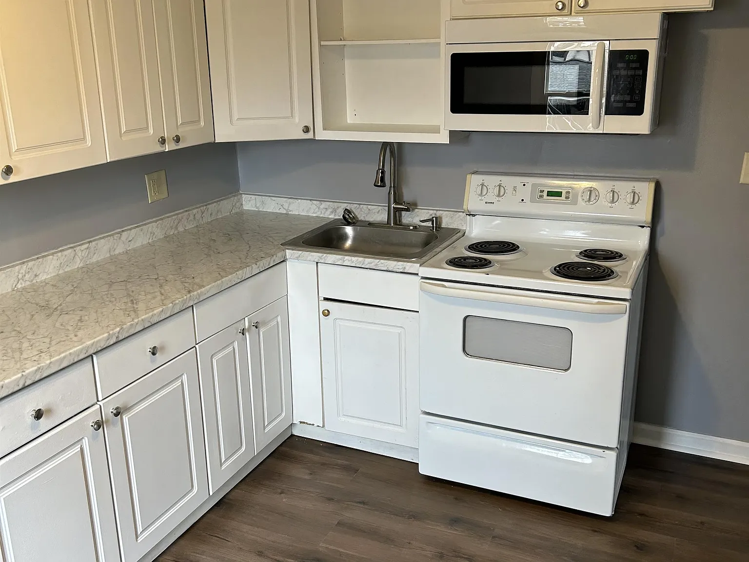 1600 South 6th Street - 3 — Photo 3