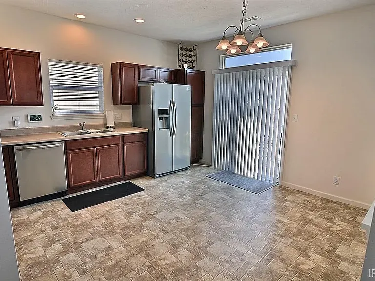 2123 Rutherford Dr — Photo 4