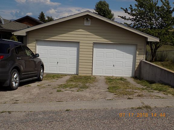 3rd image of 509 22nd Ave W #2