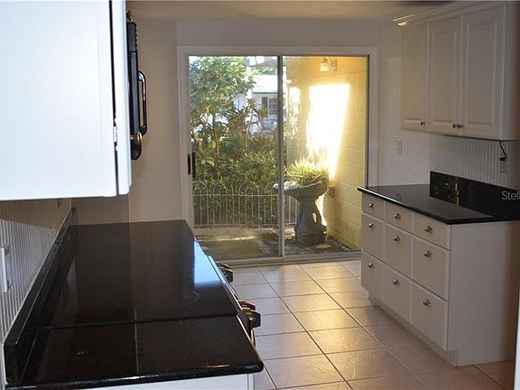 4th image of 2718 Regatta Dr