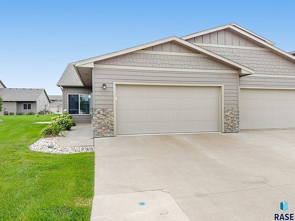 2nd image of 4406 W Townsley Pl