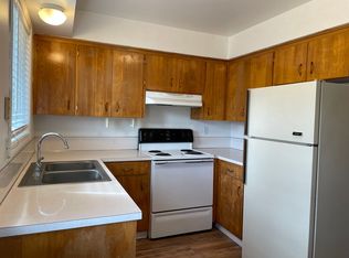 HPPh2415 - Gaiser Court Apartments, Vancouver, WA 98661