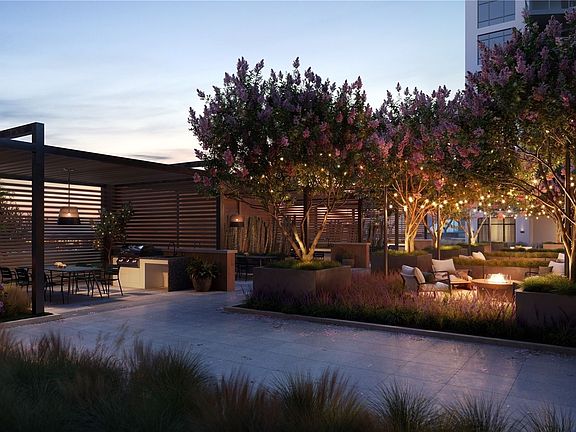 4th image of 140 W Boardwalk Penthouse 3