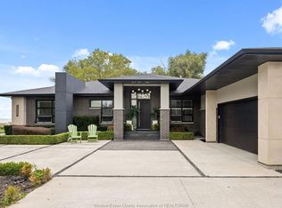 551 Ross Beach Rd, Lakeshore, ON N8L 0H1