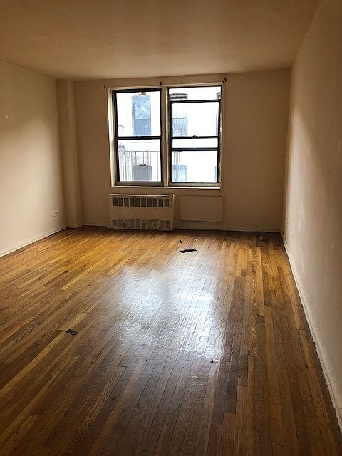 1st image of 460 E 21st St #I4