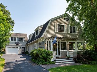 4 Dorr St, Branford, CT 06405