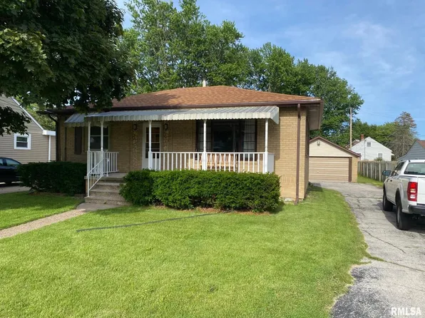 2111 10th St, Silvis, IL 61282