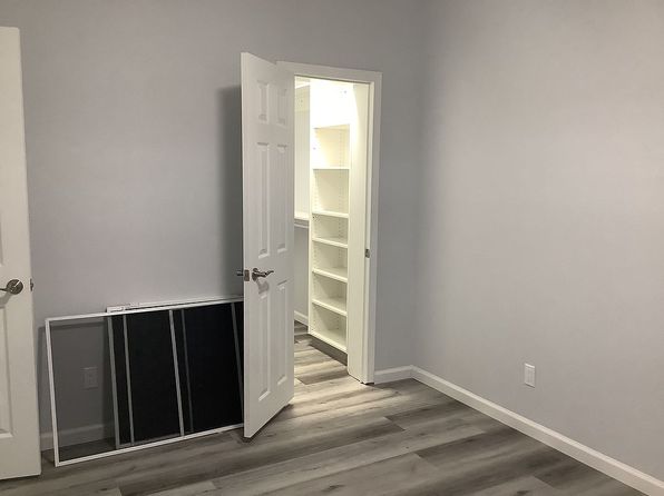 112 Jenny Dr