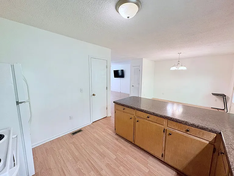 600 Anderson Hwy #611 — Photo 10