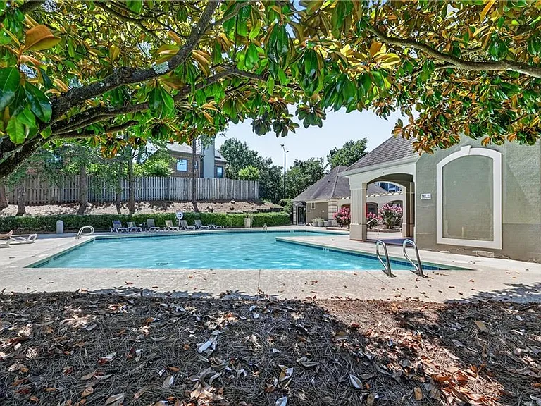 2657 Lenox Rd #H110 — Photo 16