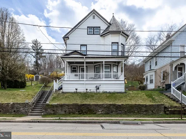 121 Moorehead Ave, Conshohocken, PA 19428