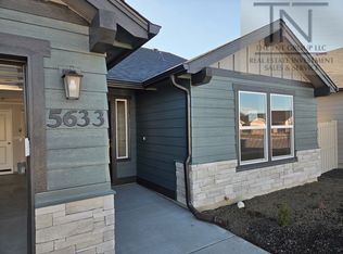 5633 E Lekeitio Village Dr, Nampa, ID 83687