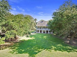 7085 False River Rd, Oscar, LA 70762