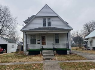 922 E Locust St, Canton, IL 61520