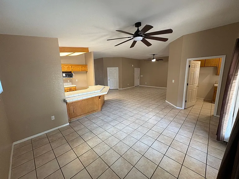 1040 N Sumter Ct — Photo 18