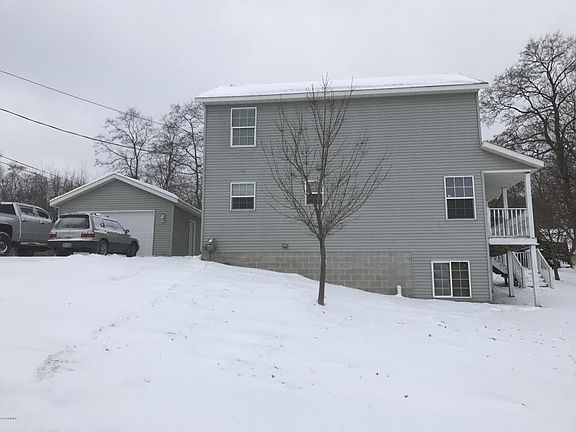 2nd image of 181 E Walton Ave