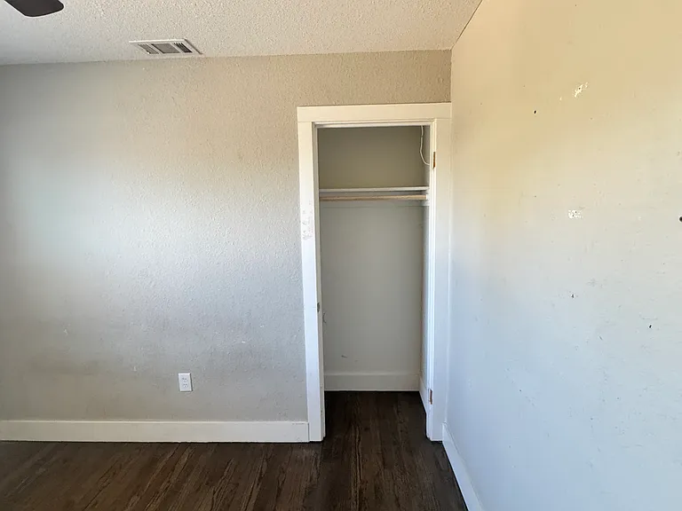 151 Hollywood Ave — Photo 6