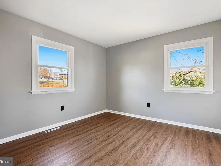 12316 Fountain Dr — Photo 24