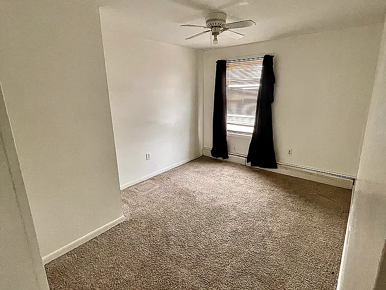 2 bed, $1,900 — Photo 4