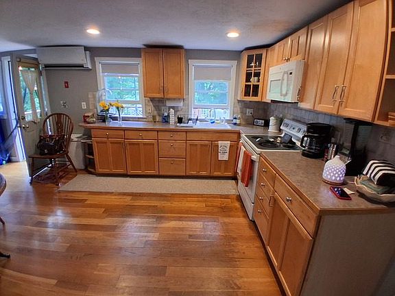 5th image of 42 Brooks Rd #Gar