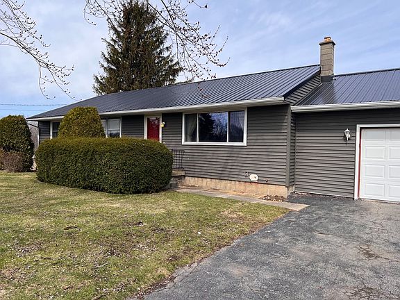 2nd image of 7627 Selden Rd