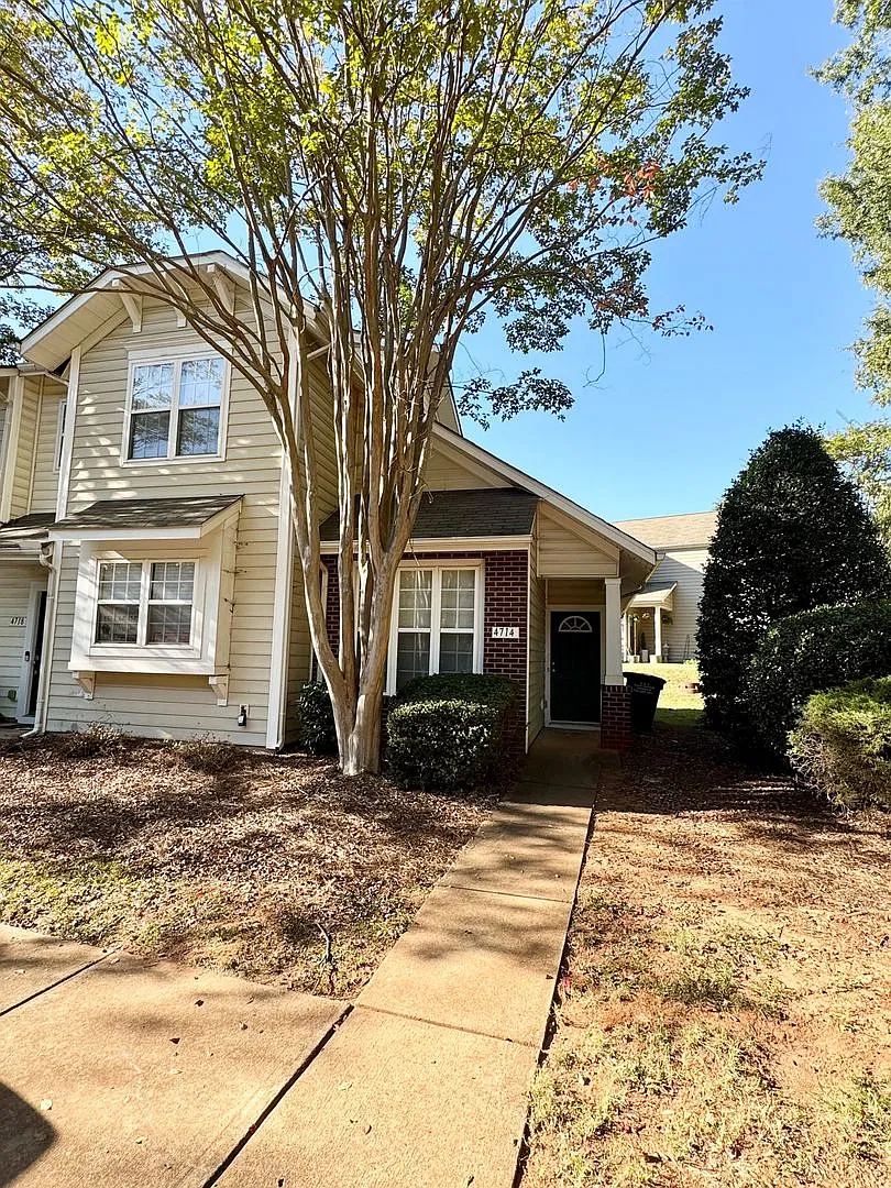 Gorgeous End Unit Townhome With Owners Bedroom On Main! Coming Soon! — Photo 1
