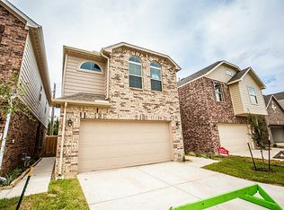 17050 Amarose Dr, Houston, TX 77090