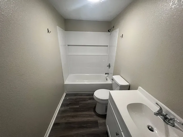203 W Nolan St — Photo 7
