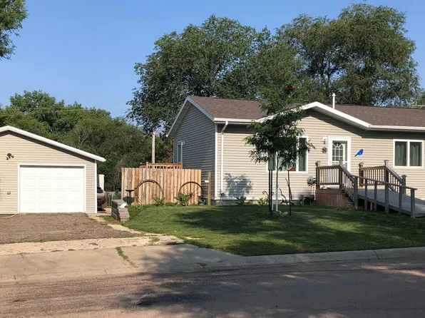 405 S 2nd Ave W, Faith, SD 57626