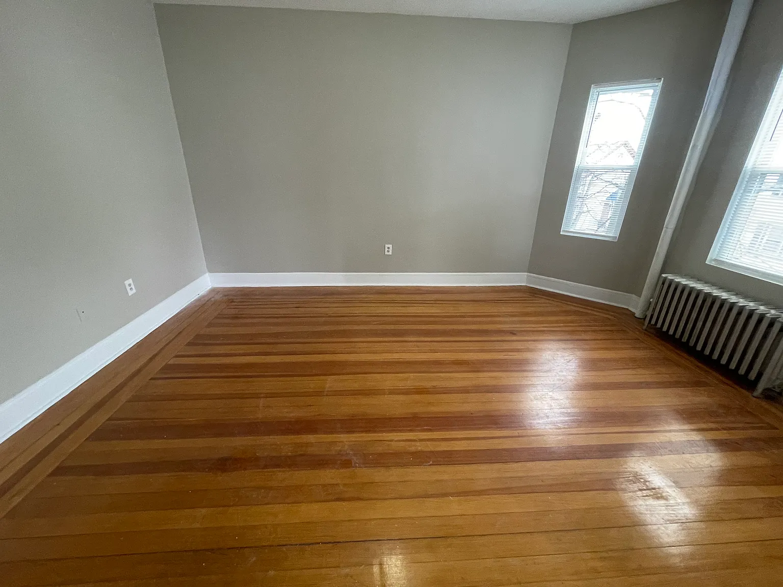 3 bed, 9999 sqft, $3,400 — Photo 3