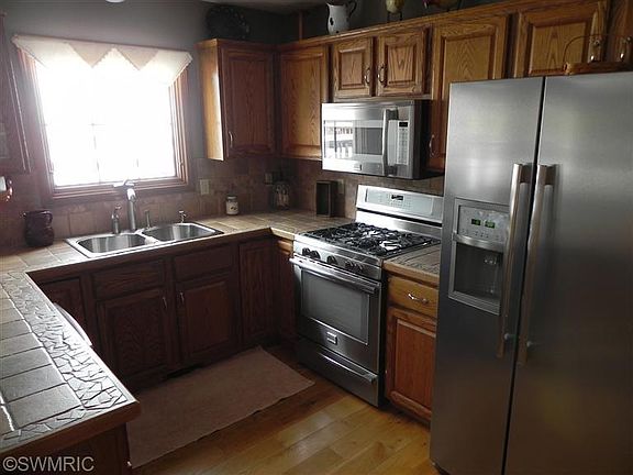 3rd image of 10469 River Bluff Trl