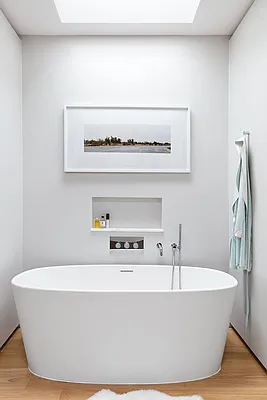 Sold by Compass | media 7