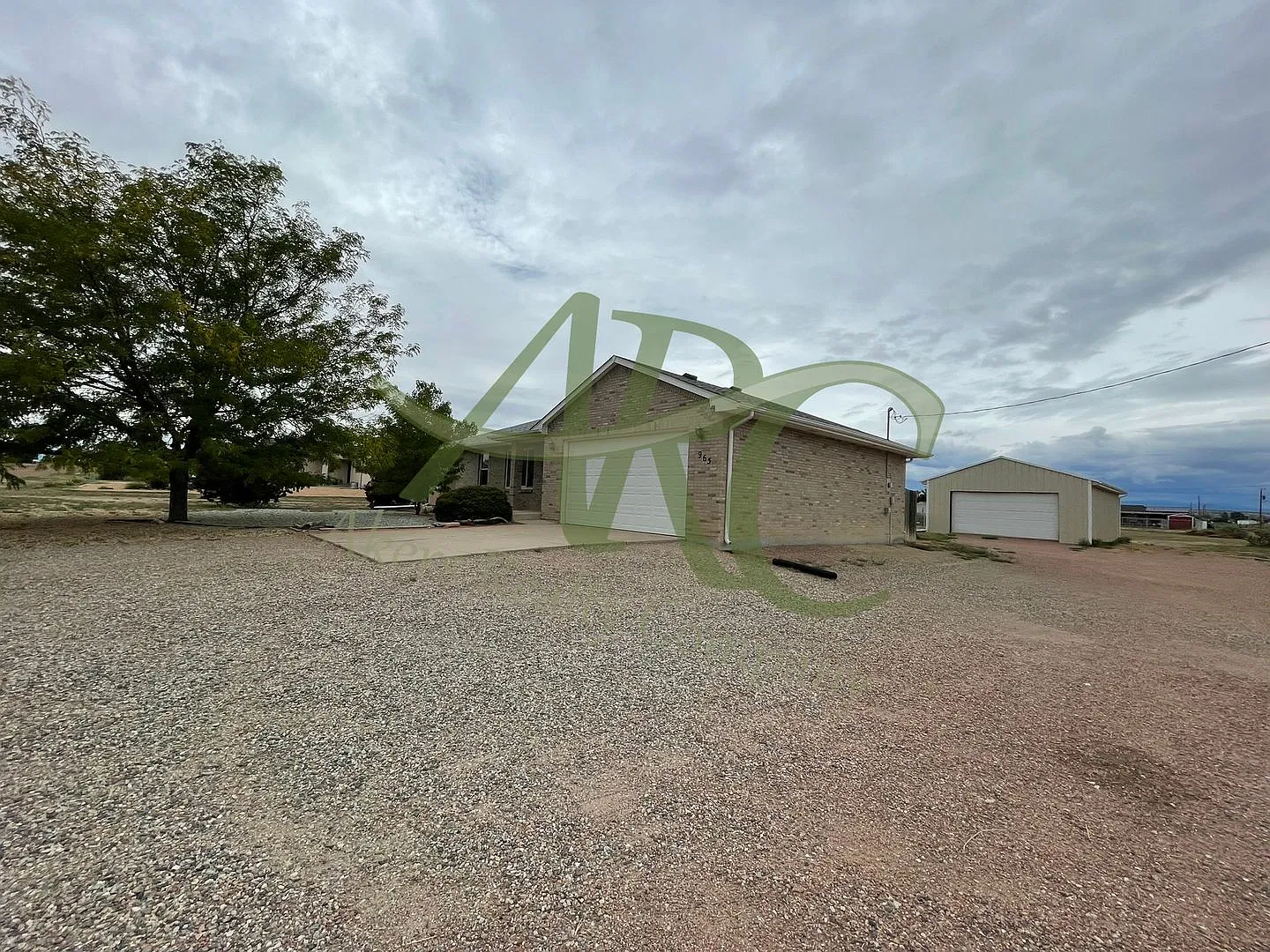 965 N Cimarron Dr — Photo 2