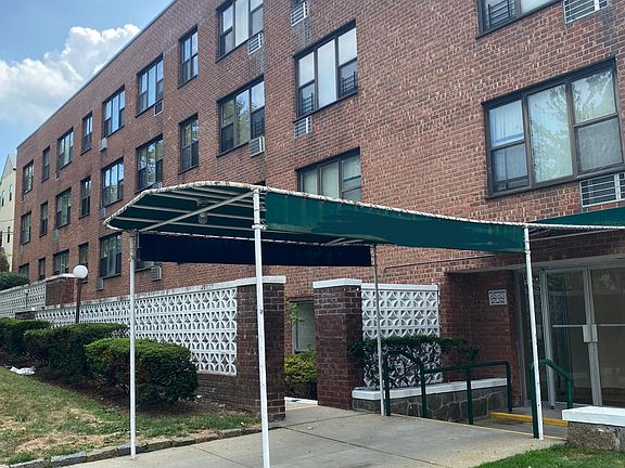2nd image of 46 Davis Ave #4K