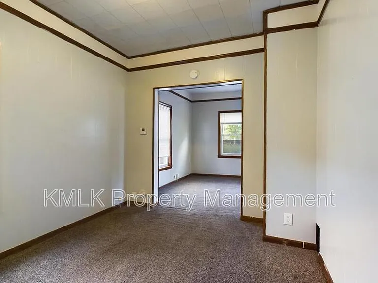 1128 Cordova Ave — Photo 11