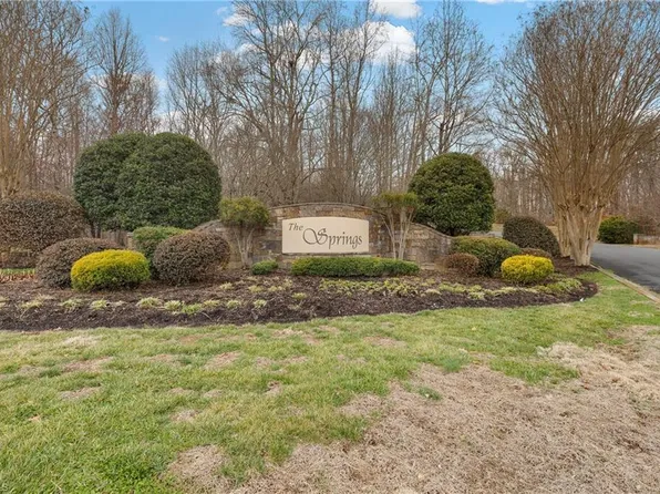 174 Mistral Ln, Denton, NC 27239