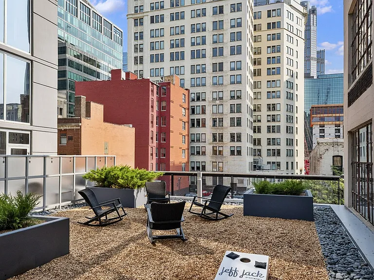 JeffJack Apartments — Photo 25