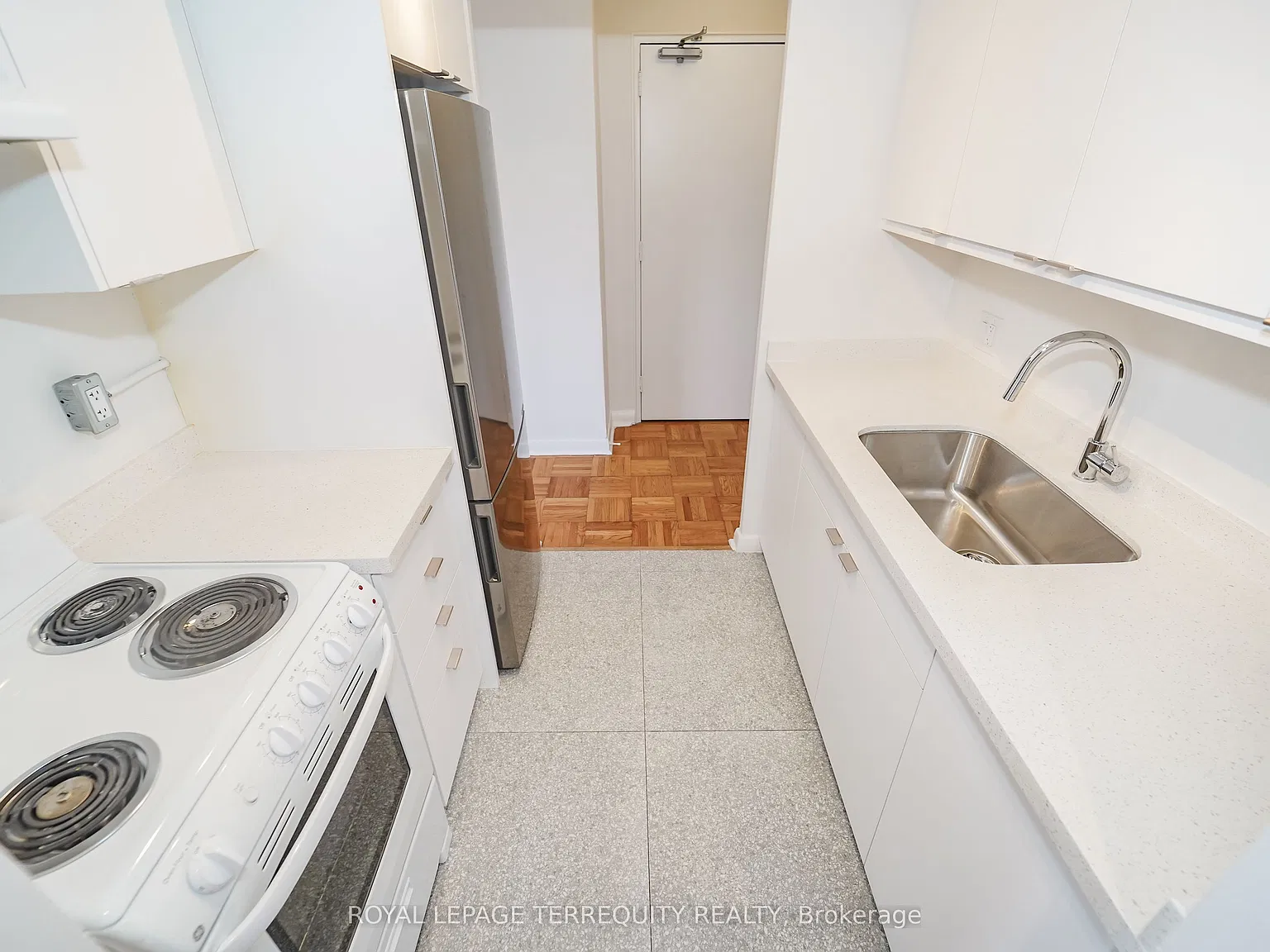 2 bed, $2,300 — Photo 4