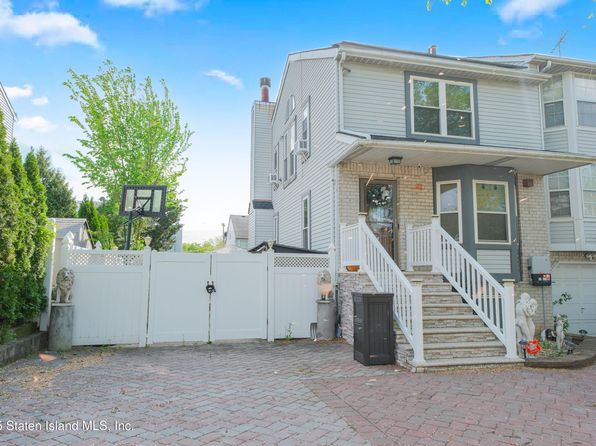 22 Villa Nova St, Staten Island, NY 10314