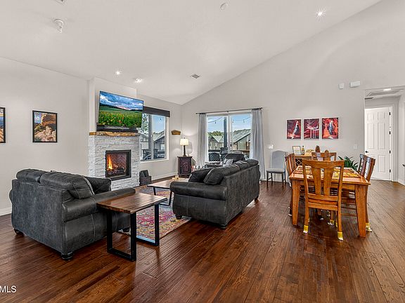 5th image of 2926 S Presidio De Calabasas